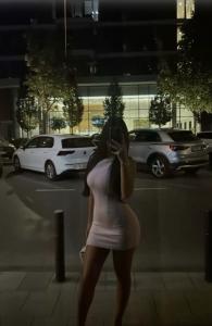 604856632: Chica busca chico en Madrid