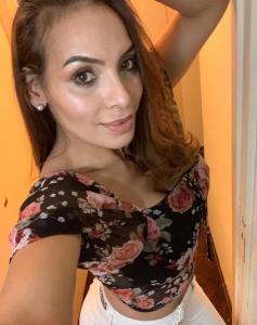 685874477: Chica busca chico en Murcia