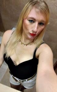 666913401: Chica busca chico en Barcelona