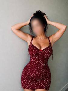 745095121: Chica busca chico en Madrid