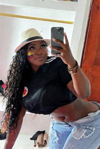 600252313: Chica busca chico en Sevilla