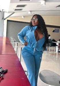 600252313: Chica busca chico en Sevilla