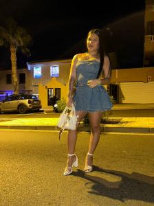 657328089: Chica busca chico en Málaga