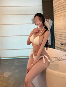 663366538: Chica busca chico en Gerona