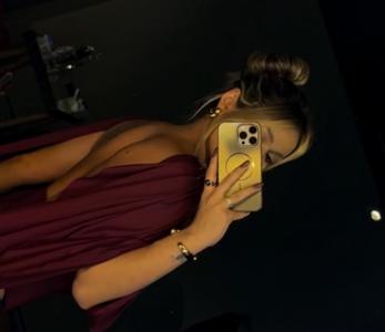 613849347: Chica busca chico en Sevilla