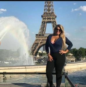 617039377: Chica busca chico en Málaga