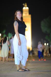 613925331: Chica busca chico en Málaga