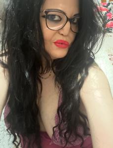613501527: Chica busca chico en Sevilla