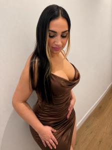 627690135: Chica busca chico en Málaga