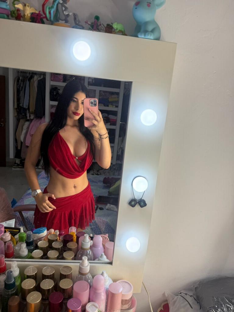 633929221: Chica busca chico en Asturias