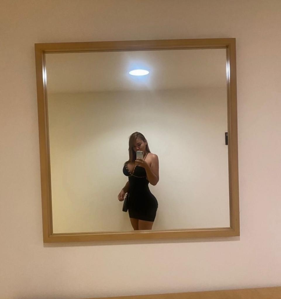664467672: Chica busca chico en Valencia