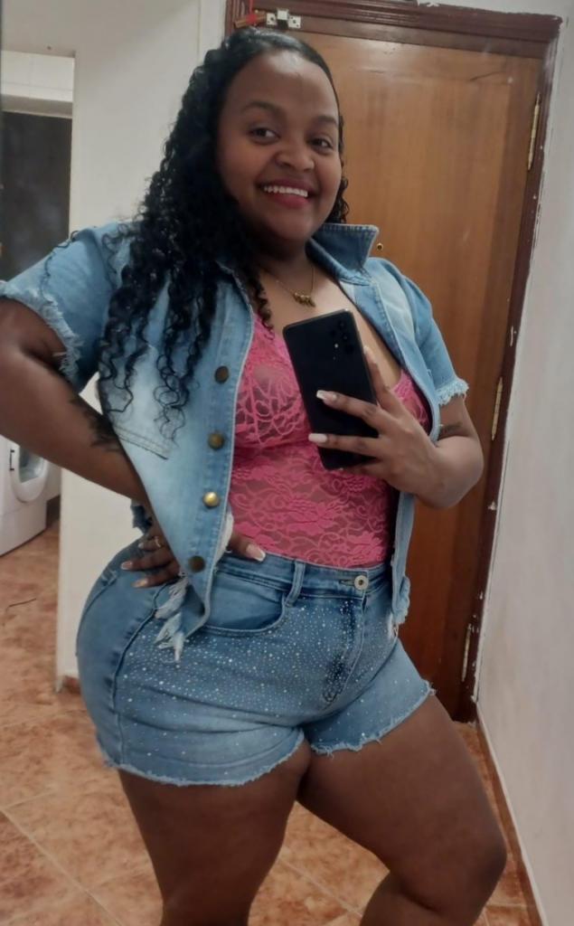 613435095: Chica busca chico en Málaga