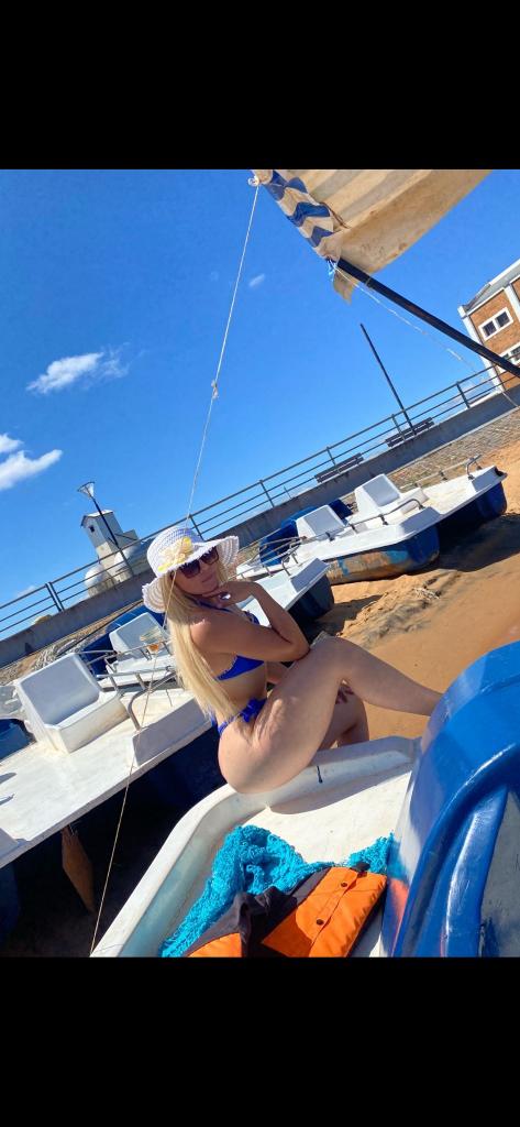 Chica busca chico en Barcelona: 