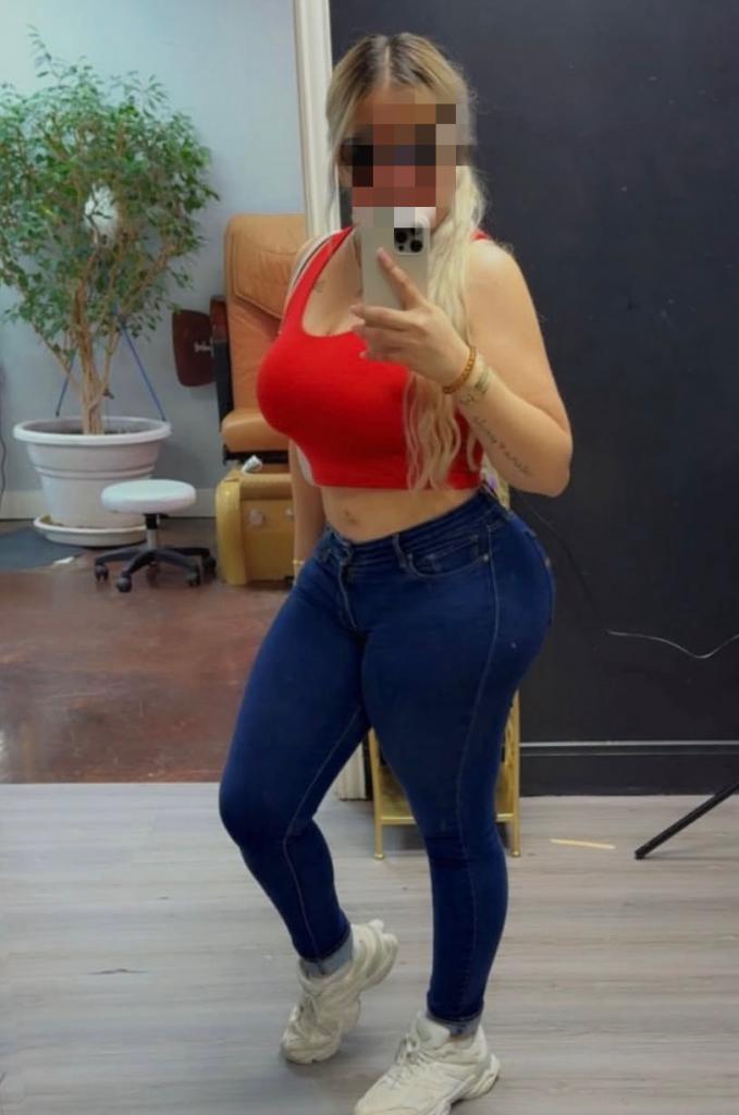 603740980: Chica busca chico en La Coruña