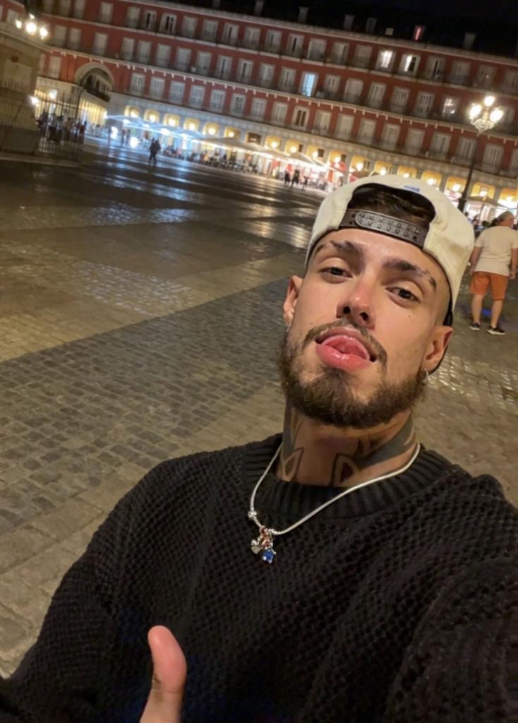 604236376: Chico busca chica en Alicante