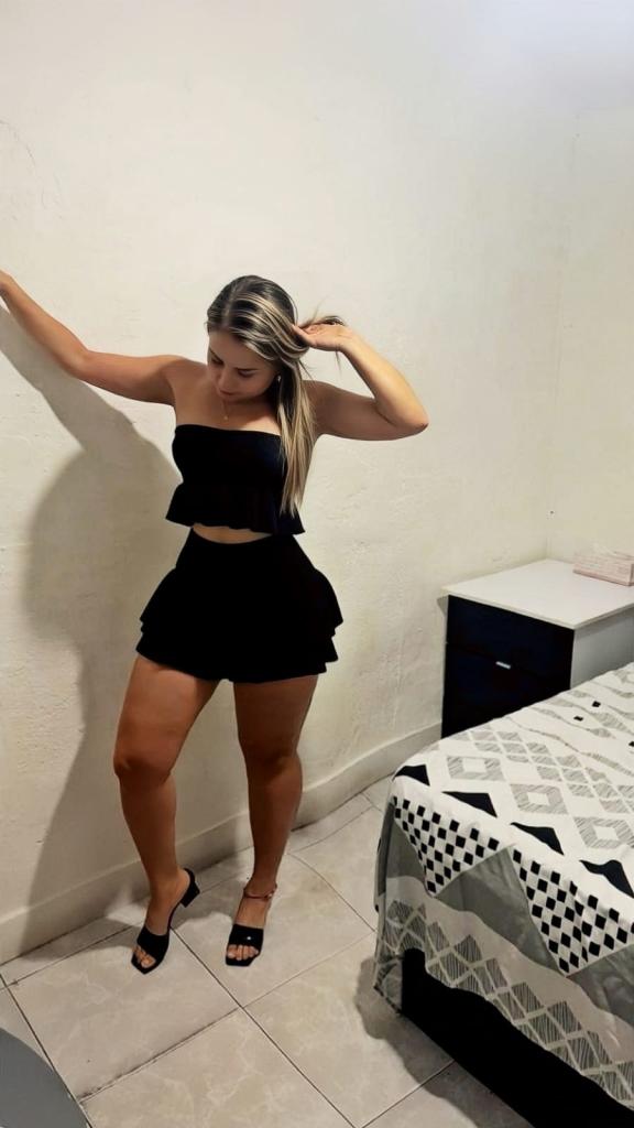 Chica busca chico en Almería: 