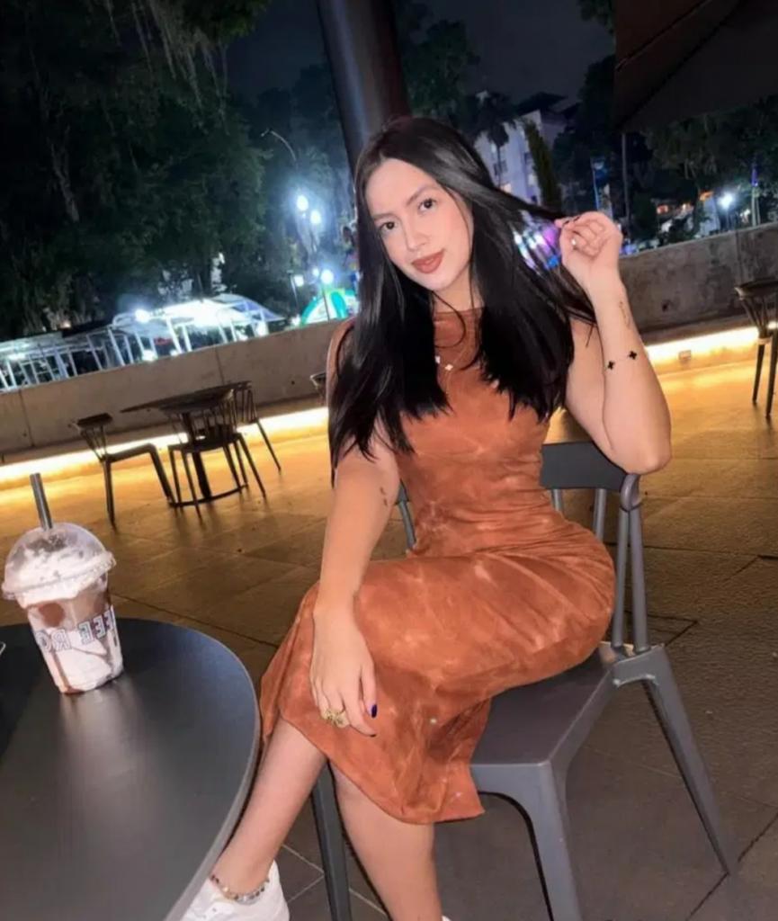 Chica busca chico en Almería: 