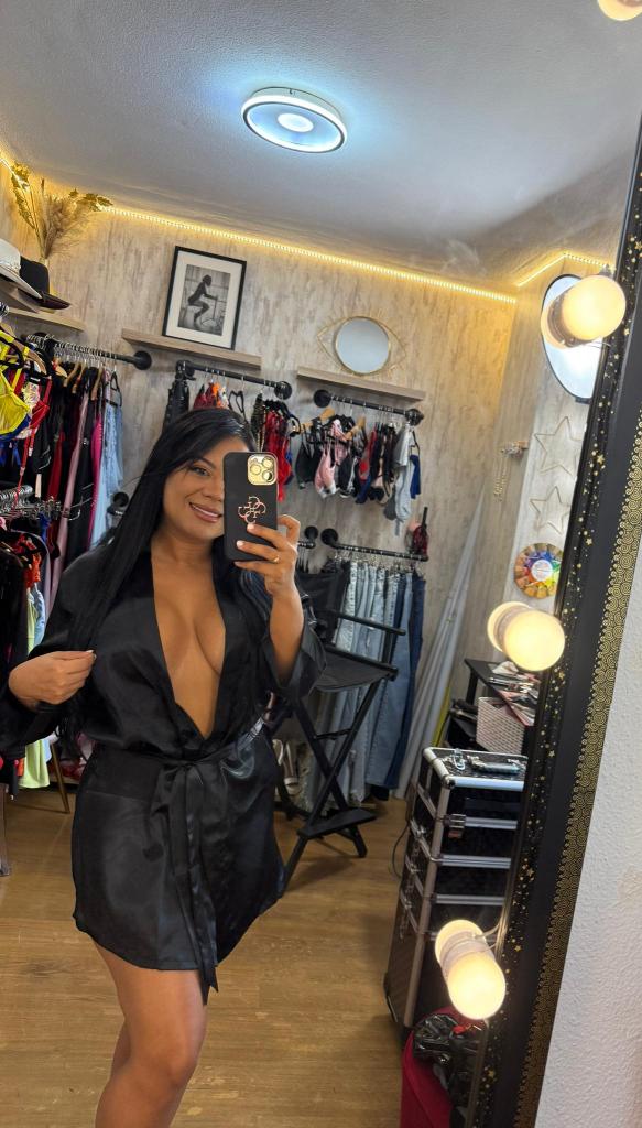 Chica busca chico en Tenerife: 