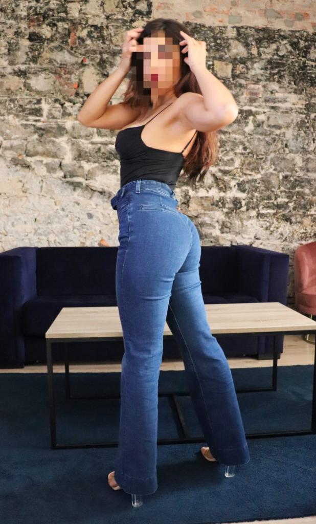 722330934: Chica busca chico en La Coruña
