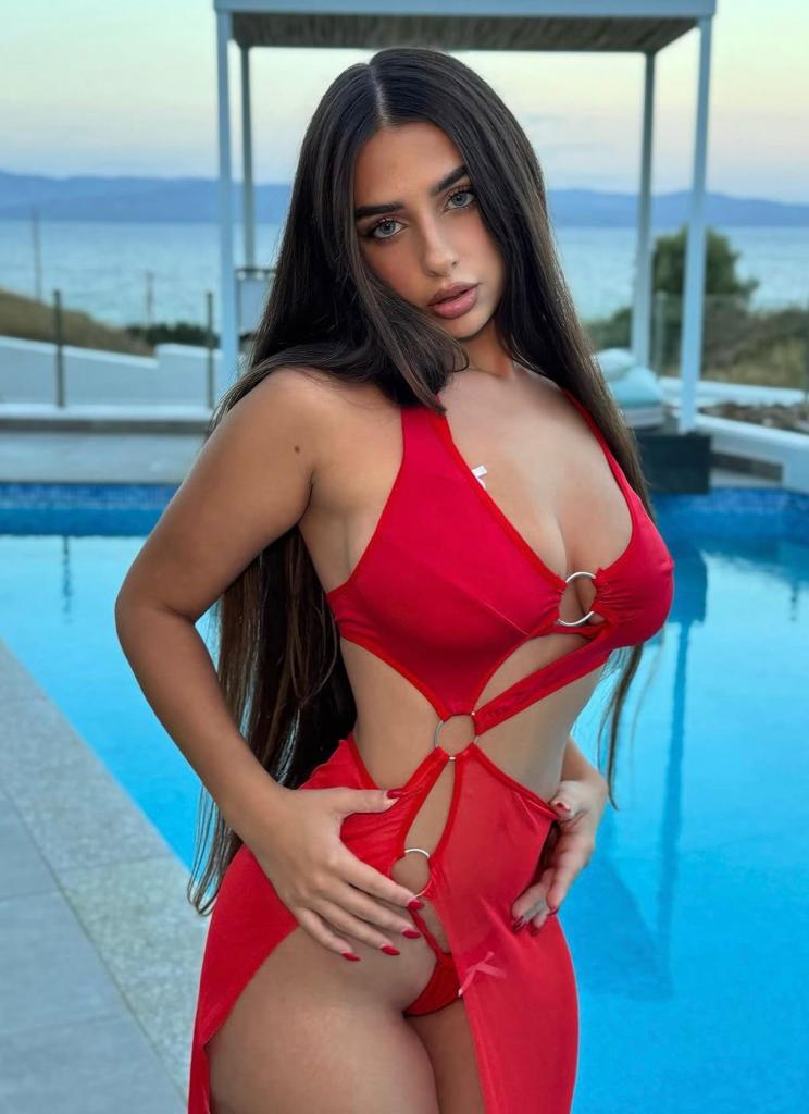602069381: Chica busca chico en Cantabria
