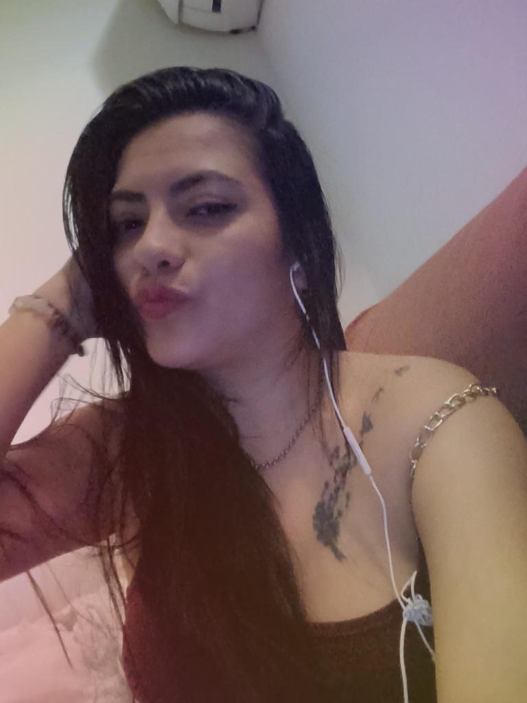 641230345: Chica busca chico en Barcelona