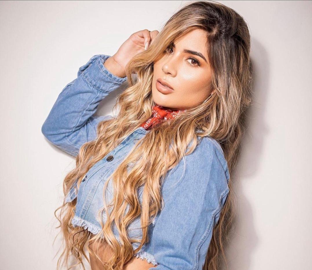 Chica busca chico en Ibiza: Chica busca chico