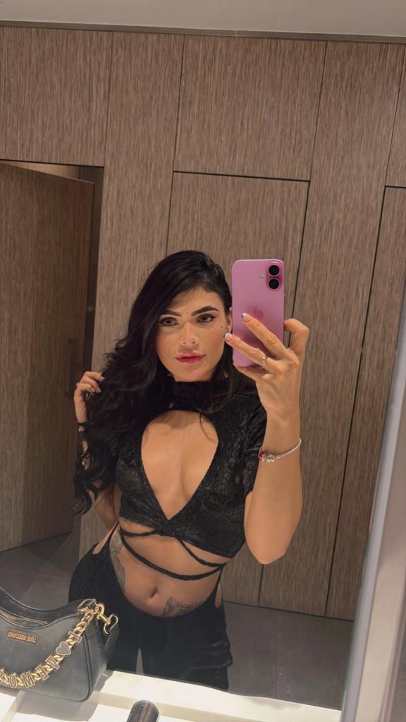 Chica busca chico en Ibiza: 