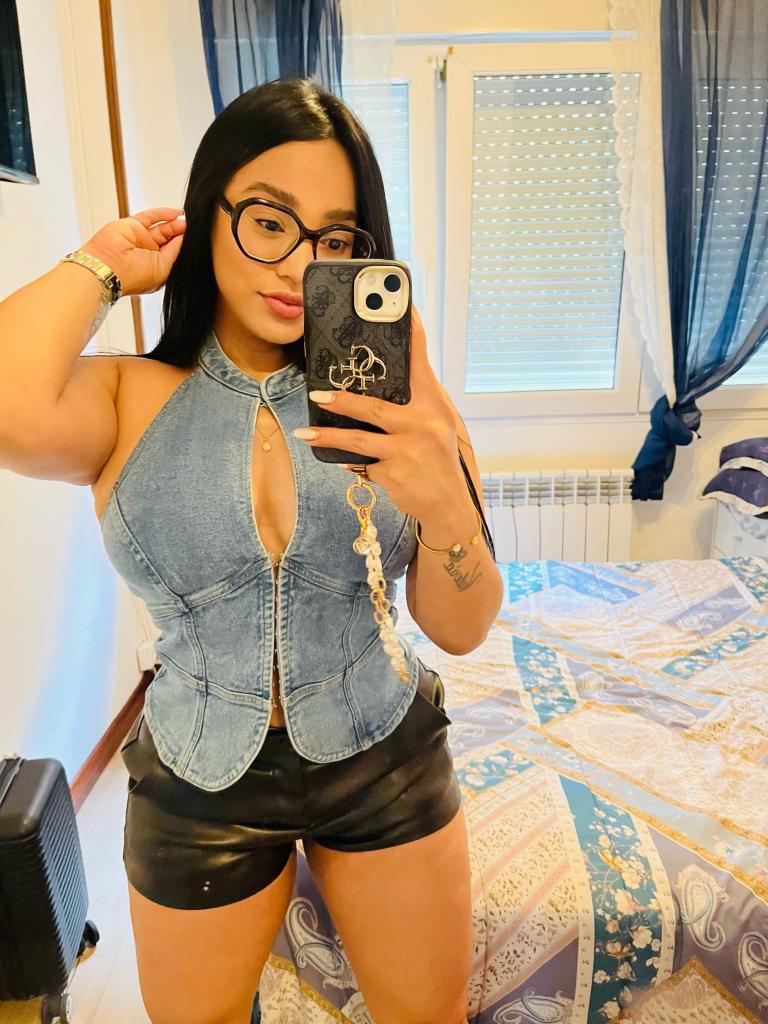 742093050: Chica busca chico en Asturias