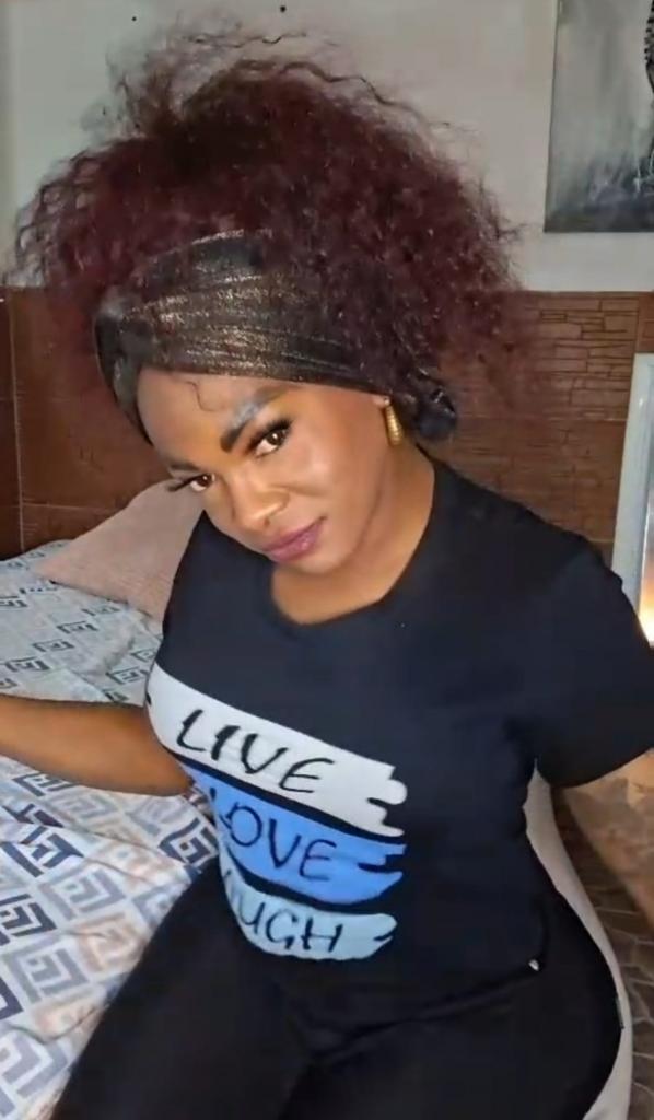 614911233: Travesti en Sevilla
