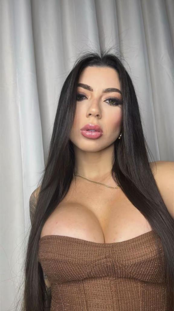 Chica busca chico en Almería: 