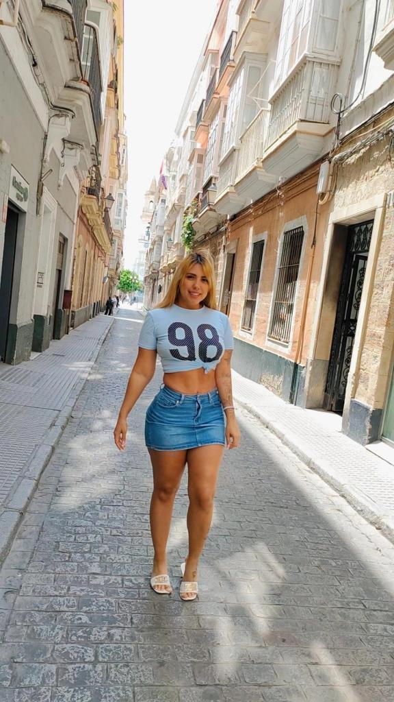 Chica busca chico en Málaga: Chica busca chico