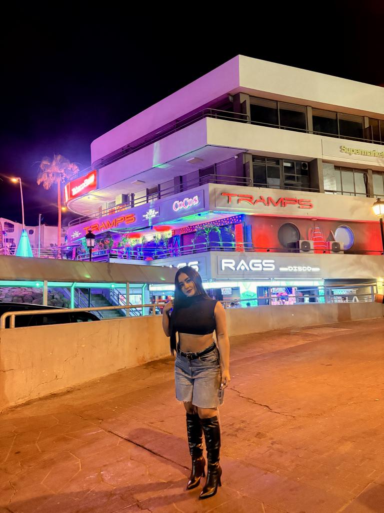 Chica busca chico en Tenerife: 