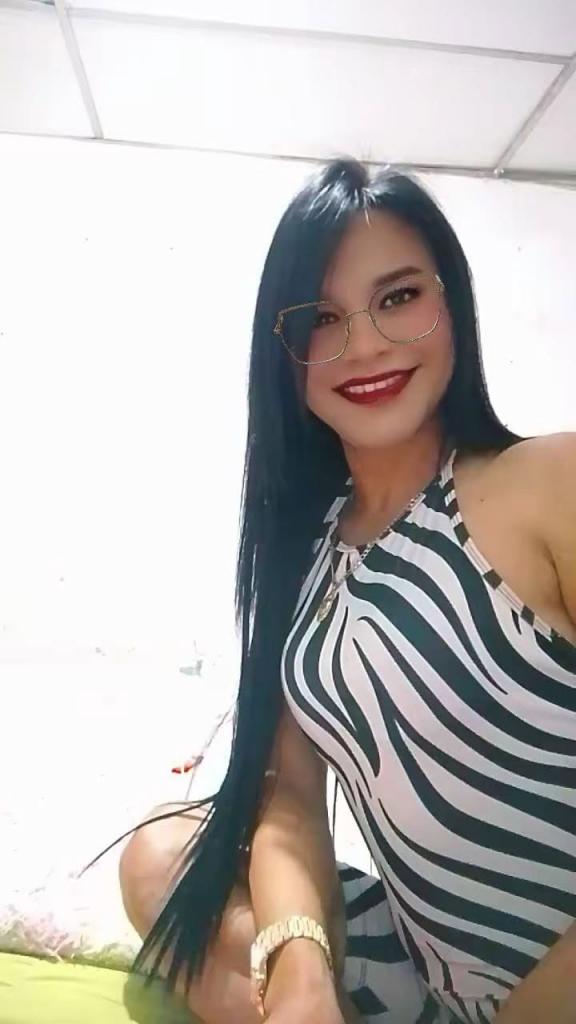 658596027: Chica busca chico en León
