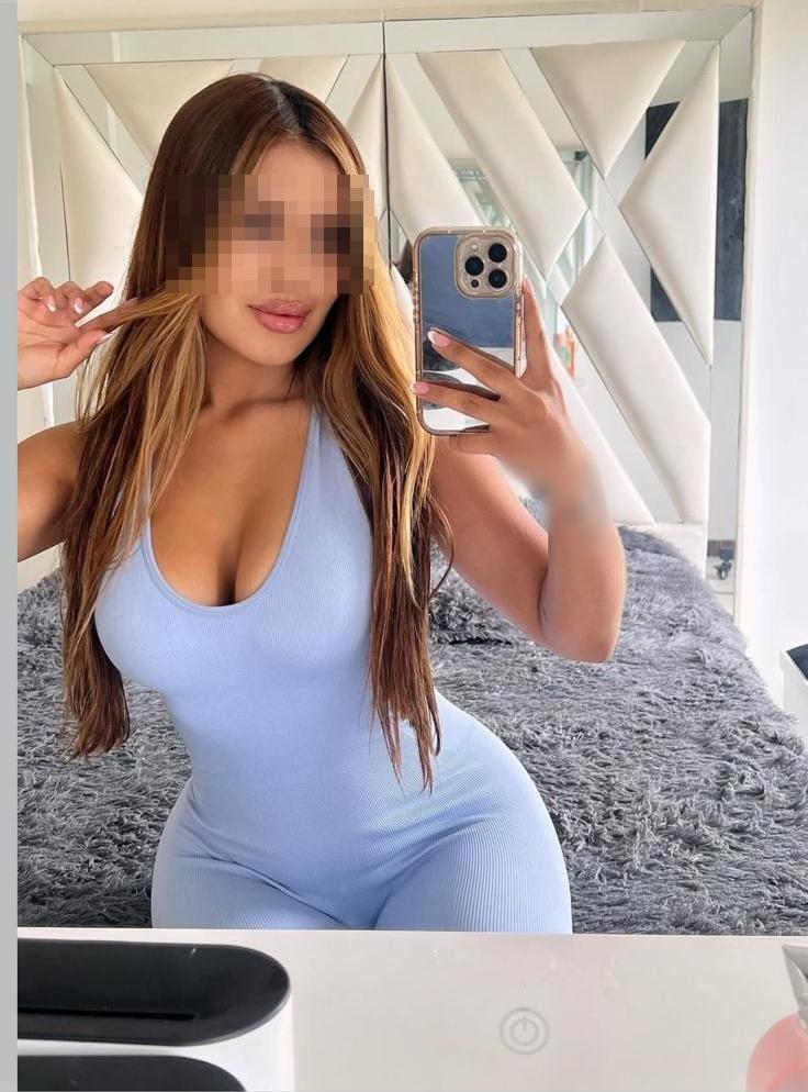 674581151: Chica busca chico en Barcelona