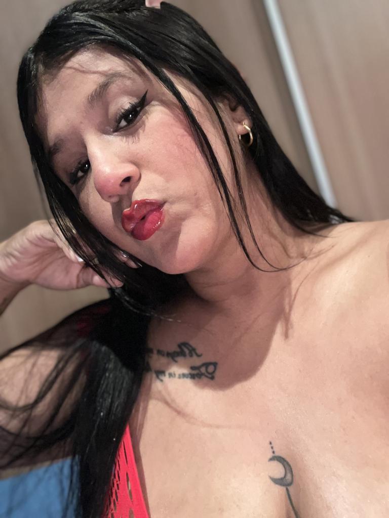 Chica busca chico en Granada: 