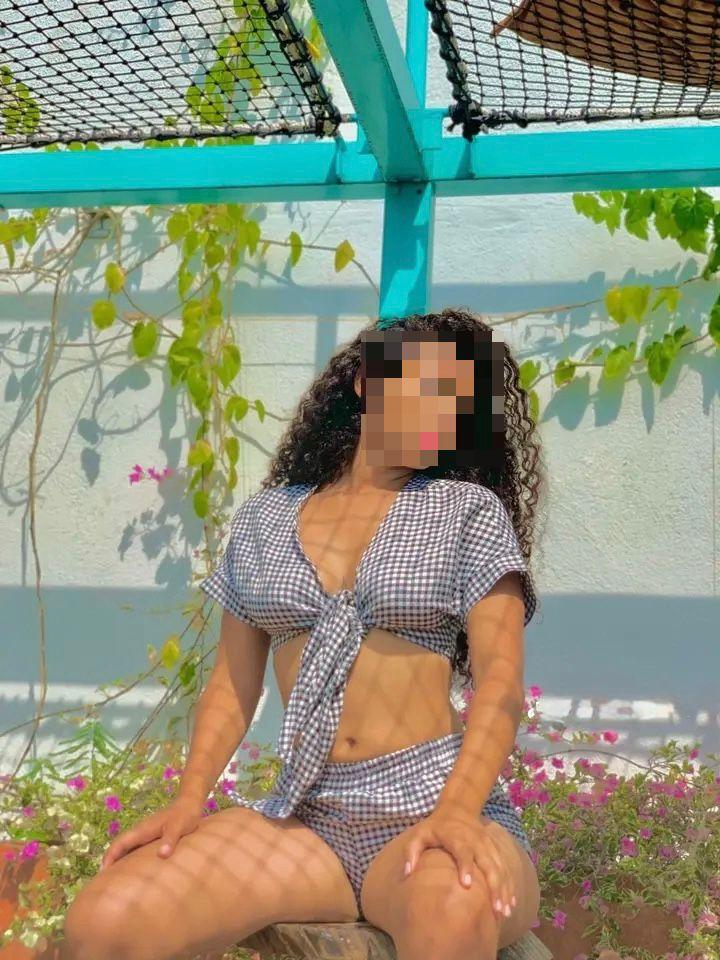 641564314: Chica busca chico en Cantabria