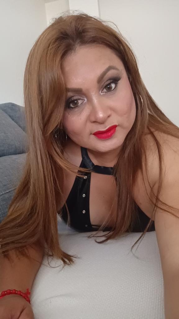 643453921: Chica busca chico en Cádiz