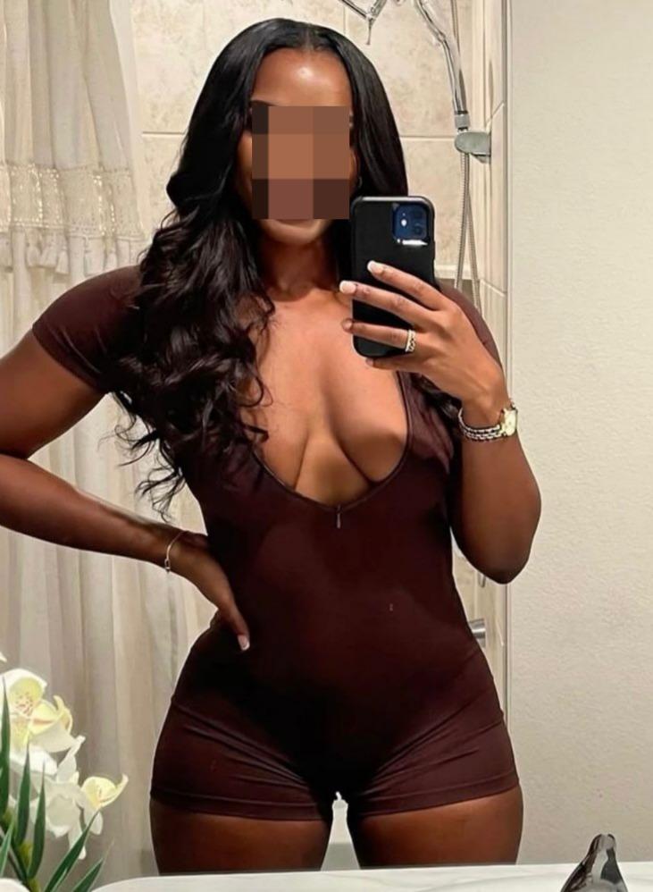 600383074: Chica busca chico en Barcelona