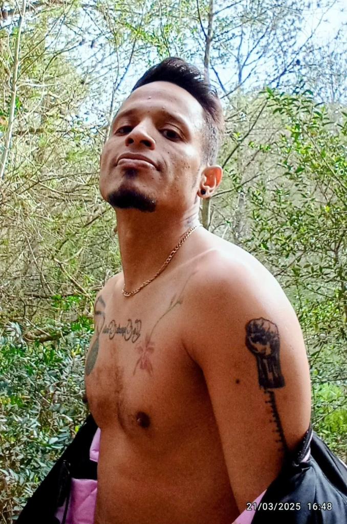 607566225: Chico busca chica en Mallorca