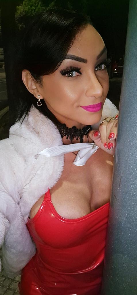 613725870: Transexual en Valencia