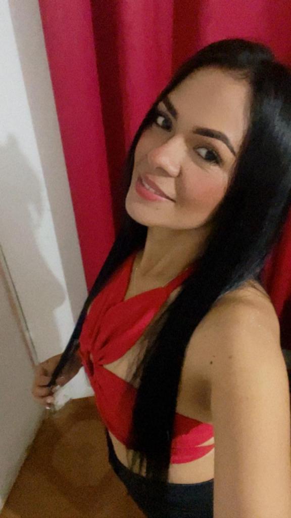 603933949: Chica busca chico en Almería