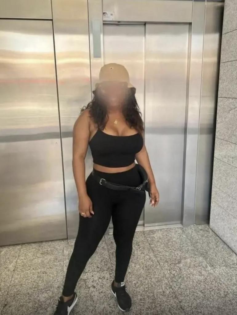 Chica busca chico en Almería: 
