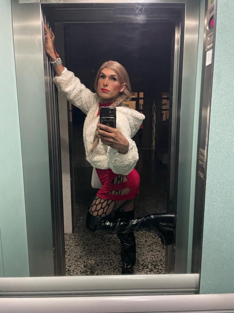 613428785: Transexual en Alicante