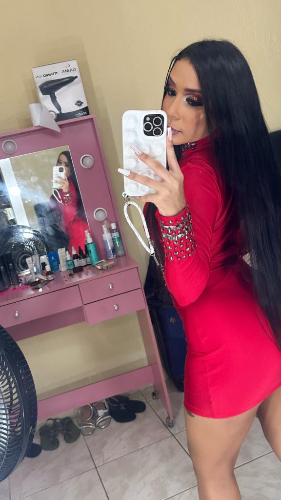 Chica busca chico en Almería: 