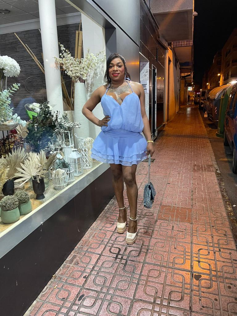 607409866: Transexual en Alicante