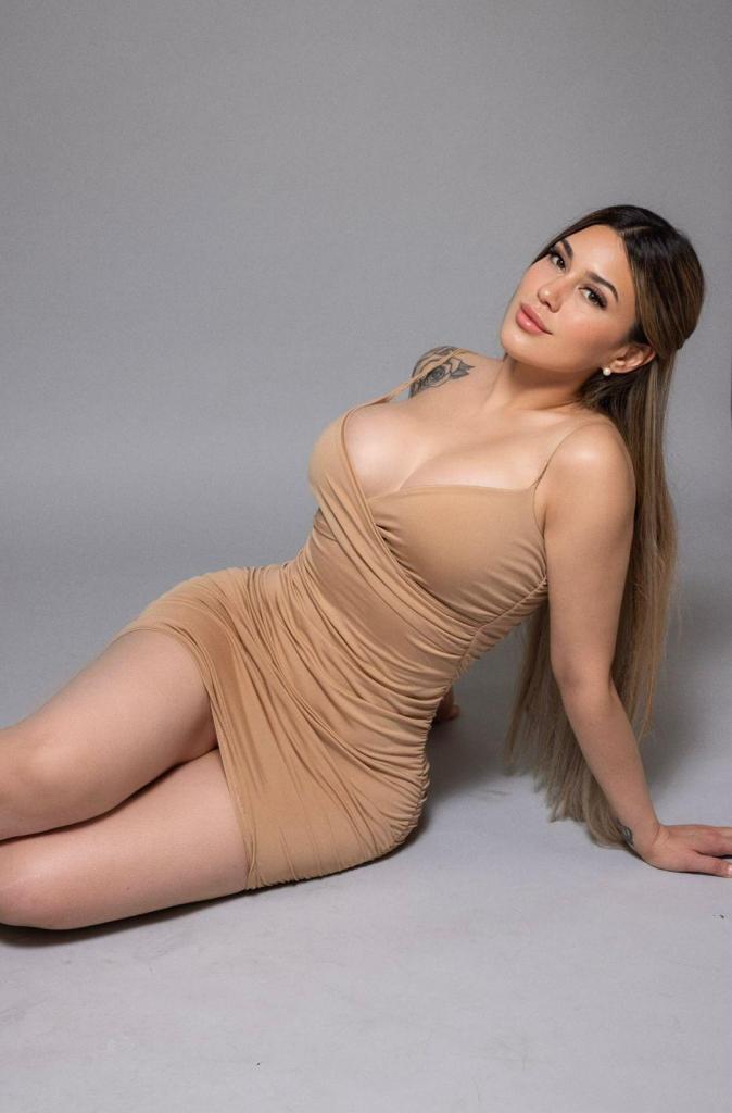 670372831: Chica busca chico en Málaga