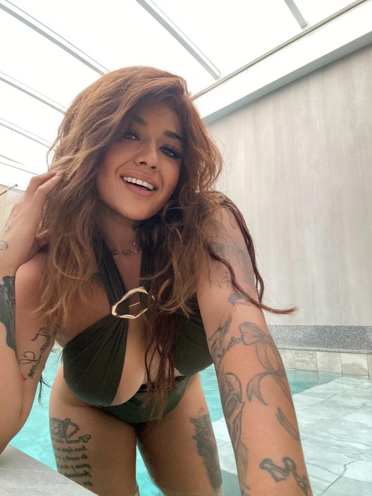 Chica busca chico en Cantabria: Chica busca chico