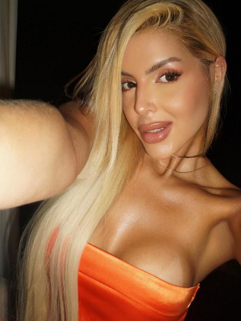 642546481: Chica busca chico en La Coruña