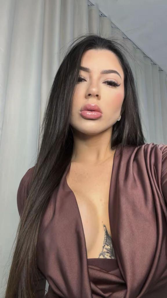 Chica busca chico en Almería: 