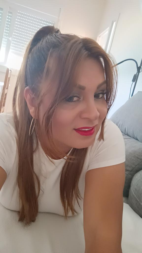 643453921: Chica busca chico en Cádiz